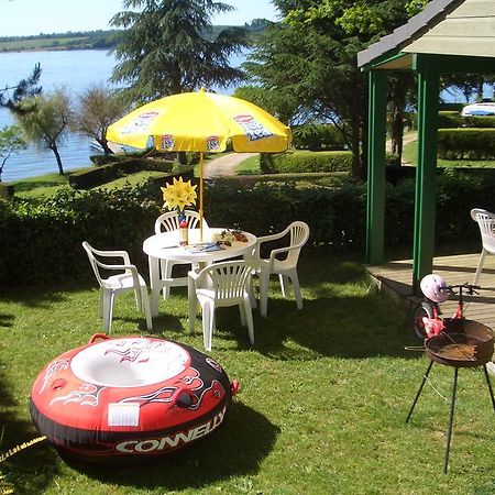 Beau-Rivage Du Lac De Pareloup Salles-Curan Exterior foto